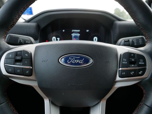 Used 2025 Ford Explorer Active w/ Active Comfort Package AWD/4WD image 26