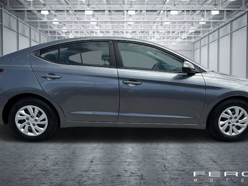 Used 2020 Hyundai Elantra SE FWD image 6