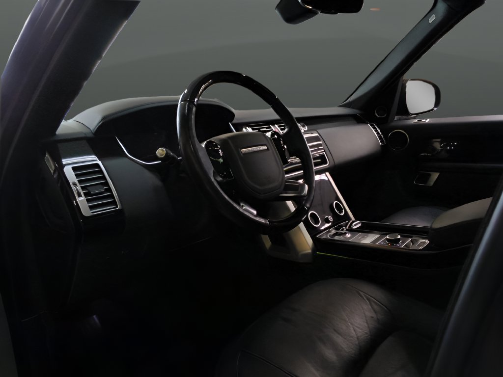 Used 2019 Land Rover Range Rover HSE AWD/4WD image 12