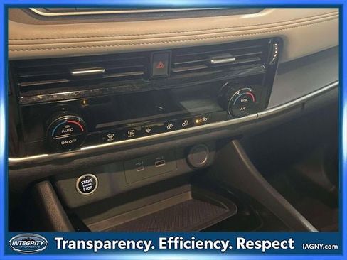 Certified 2021 Nissan Rogue SV image 30