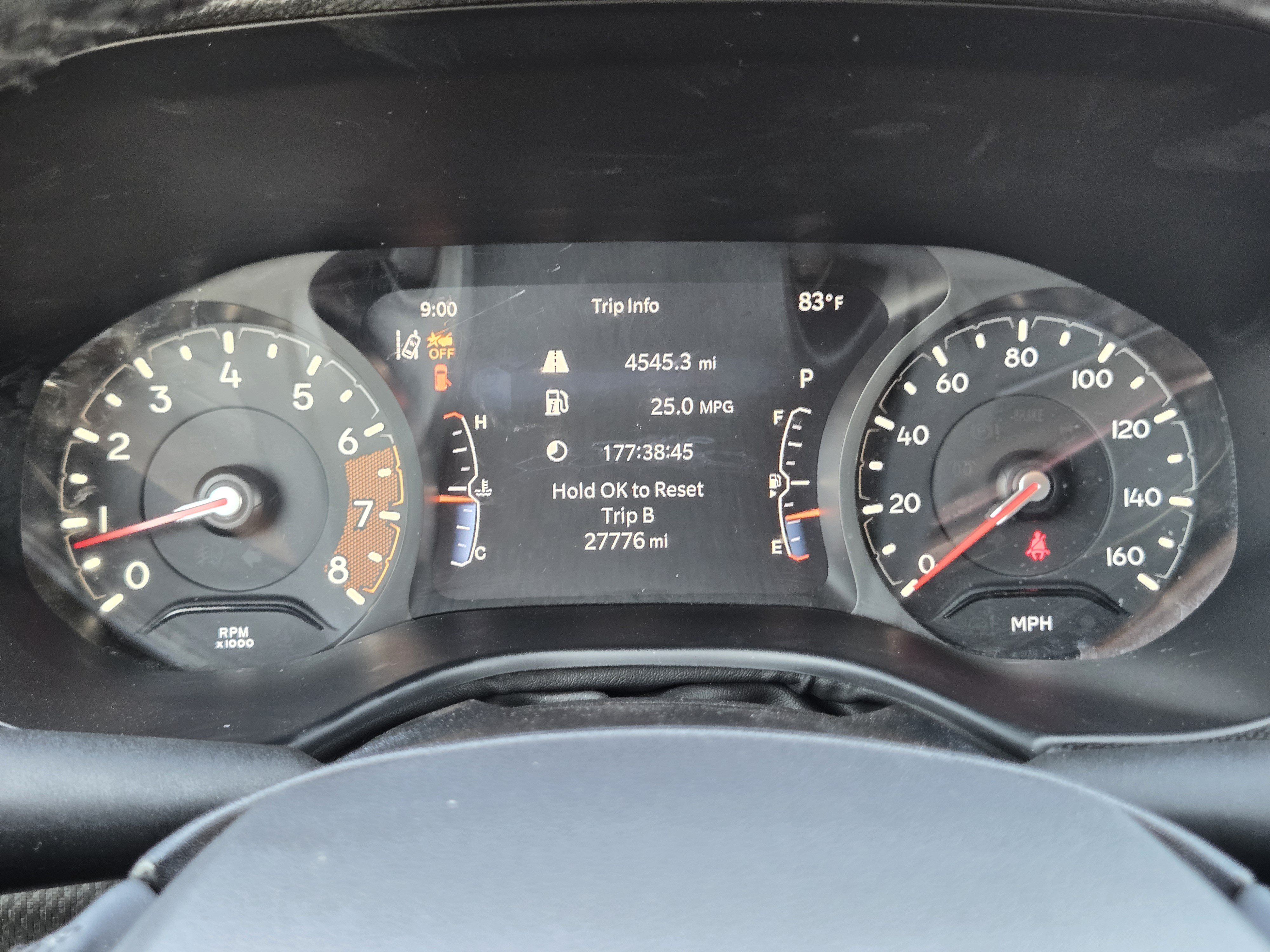 Used 2025 Jeep Compass Latitude w/ Convenience Group AWD/4WD image 17