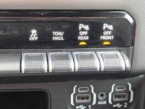 Used 2020 RAM 1500 Big Horn AWD/4WD image 7