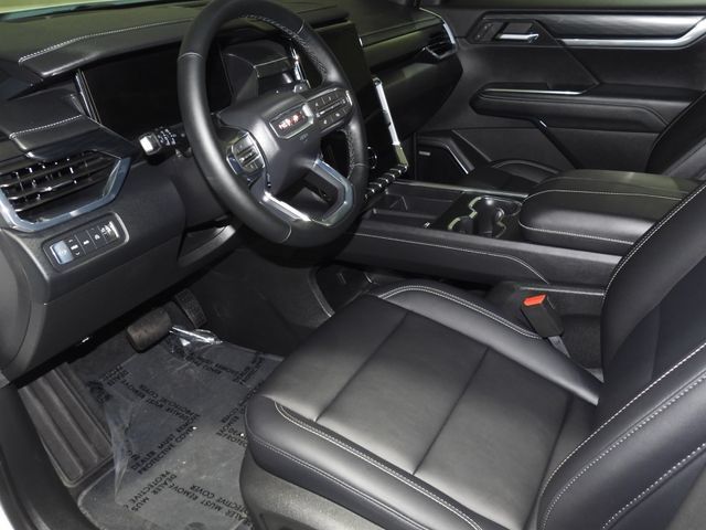 Certified 2026 GMC Acadia Elevation w/ Elevation Premium Package AWD/4WD image 33