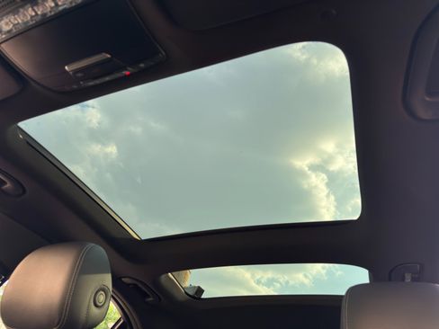 Used 2021 Mercedes-Benz C 300 Sedan w/ Premium Package image 11