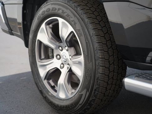 Used 2023 RAM 1500 Laramie AWD/4WD image 30