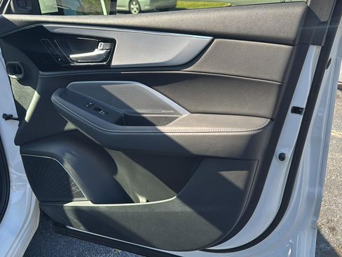 Certified 2026 Acura MDX FWD w/ Technology Package image 15