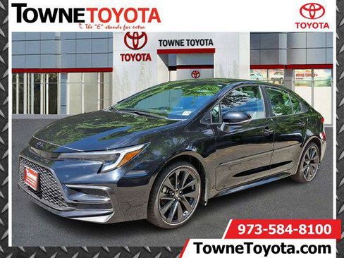 Certified 2024 Toyota Corolla SE FWD image 1