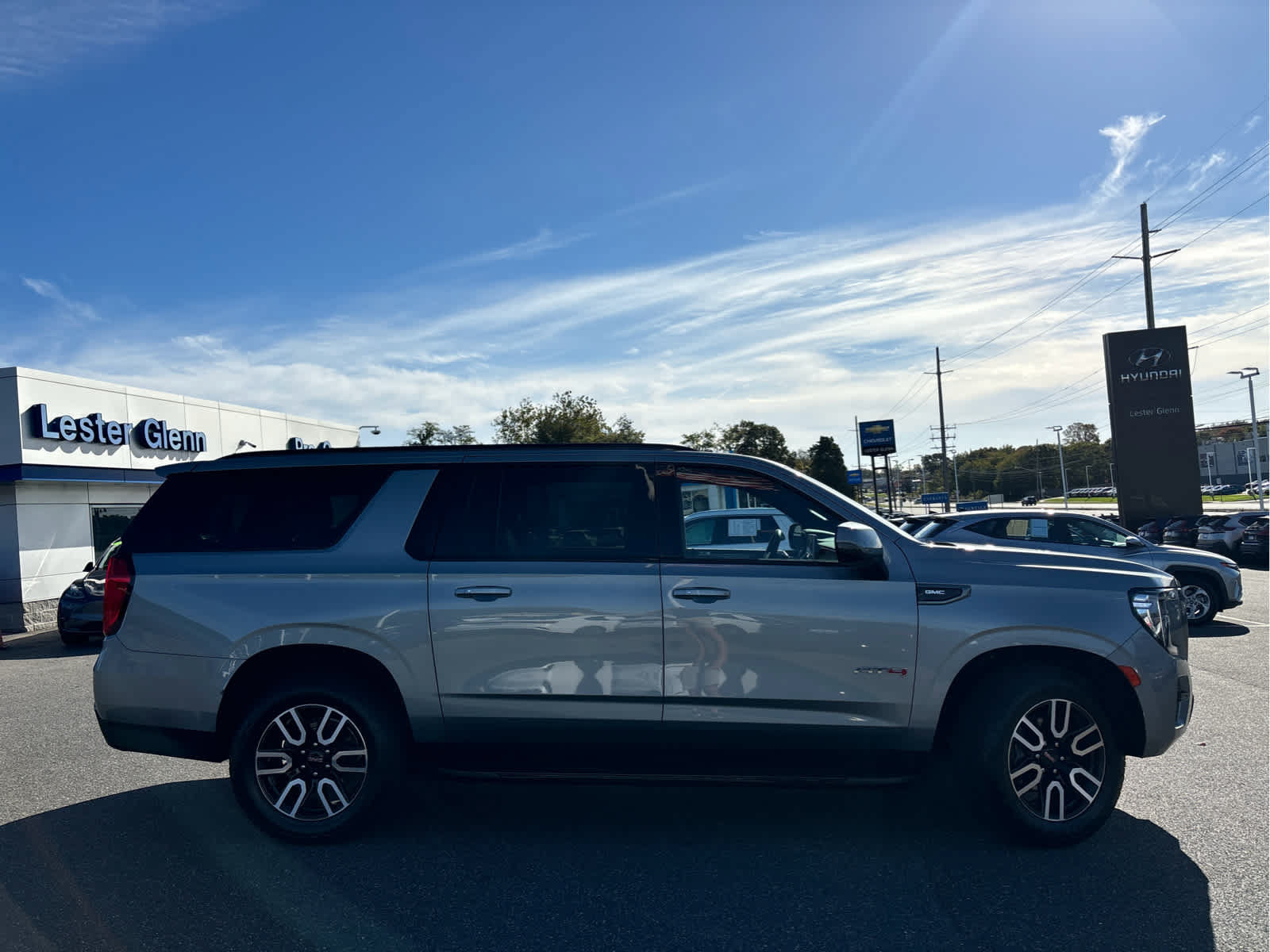Certified 2023 GMC Yukon XL AT4 w/ Max Trailering Package AWD/4WD image 3