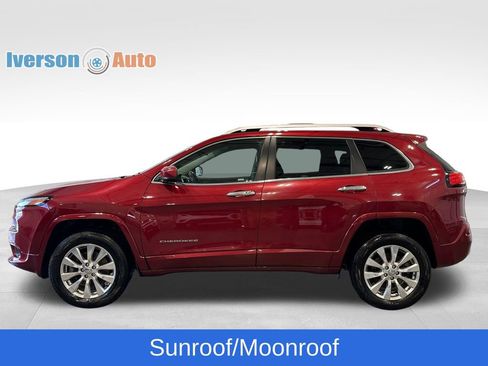 Used 2017 Jeep Cherokee Overland w/ Technology Group AWD/4WD image 6