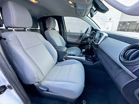 Used 2021 Toyota Tacoma SR5 image 28