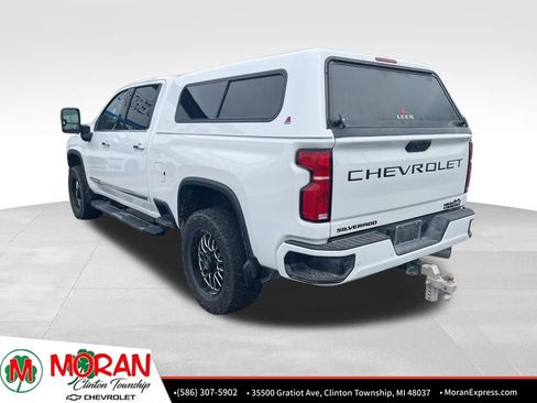 Certified 2024 Chevrolet Silverado 2500 High Country w/ High Country Premium Package AWD/4WD image 4