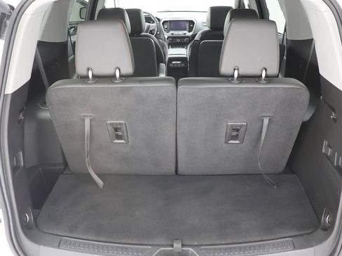Used 2023 GMC Acadia AT4 w/ Technology Package AWD/4WD image 30