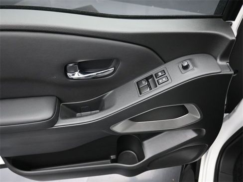 Used 2023 Nissan Frontier SV w/ Technology Package image 23