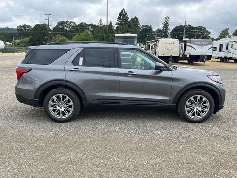 Used 2026 Ford Explorer Active w/ Active Comfort Package AWD/4WD image 8