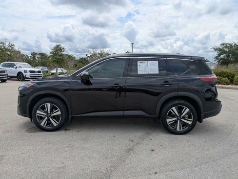 Used 2024 Nissan Rogue SL FWD image 8