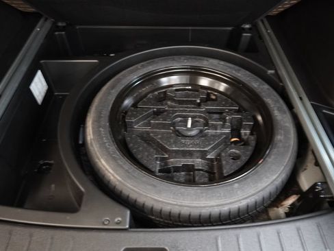 Used 2019 Chevrolet Blazer Premier w/ Sun and Wheels Package FWD image 12