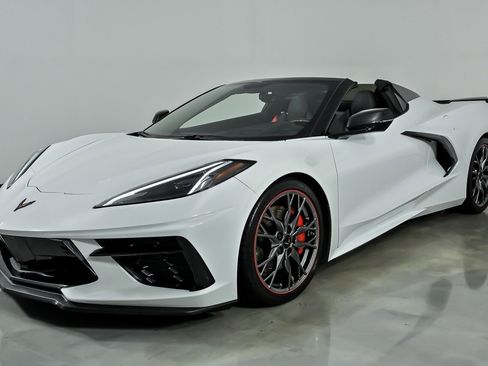 Used 2023 Chevrolet Corvette Stingray Premium Conv w/ Z51 Performance Package image 6