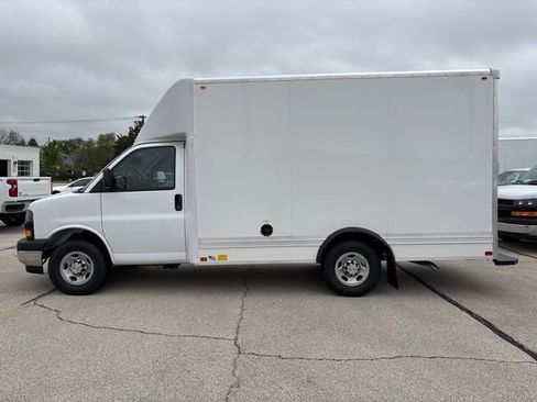 New 2025 Chevrolet Express 3500 w/ Power Convenience Package image 2