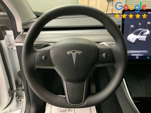 Used 2021 Tesla Model Y Long Range AWD/4WD image 17