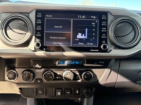 Used 2023 Toyota Tacoma 4x4 Double Cab image 18