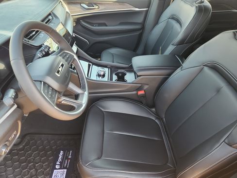 New 2026 Jeep Grand Cherokee Limited w/ Limited Altitude Package AWD/4WD image 10