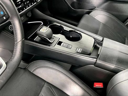 Used 2023 Nissan Rogue Platinum w/ Platinum Premium Package FWD image 17