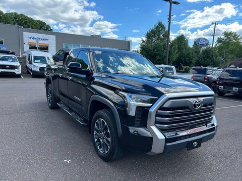 Used 2022 Toyota Tundra Limited w/ Power Package AWD/4WD image 3