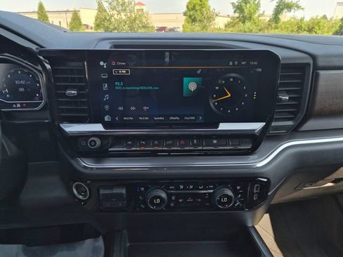 Used 2023 Chevrolet Silverado 1500 High Country w/ High Country Premium Package AWD/4WD image 24