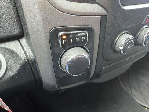 Used 2018 RAM 1500 Express RWD image 19