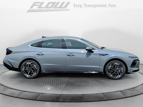 New 2026 Hyundai Sonata SEL FWD image 8