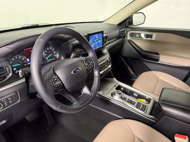 Used 2020 Ford Explorer XLT w/ Equipment Group 202A RWD image 15