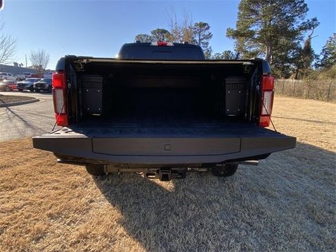 Used 2022 Ford F350 Platinum image 40