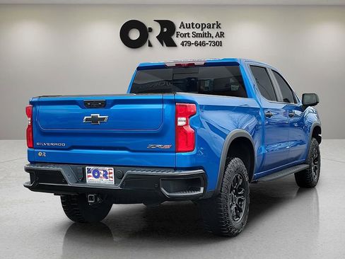 Used 2023 Chevrolet Silverado 1500 ZR2 w/ Technology Package AWD/4WD image 5