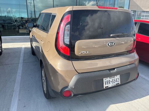 Used 2015 Kia Soul FWD image 7