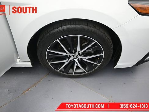 Used 2024 Toyota Camry SE FWD image 30