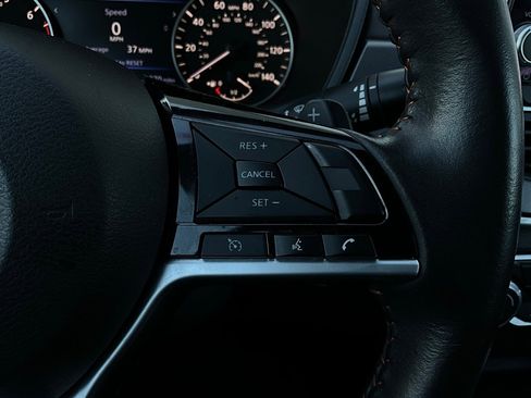 Used 2025 Nissan Altima 2.5 SR image 32