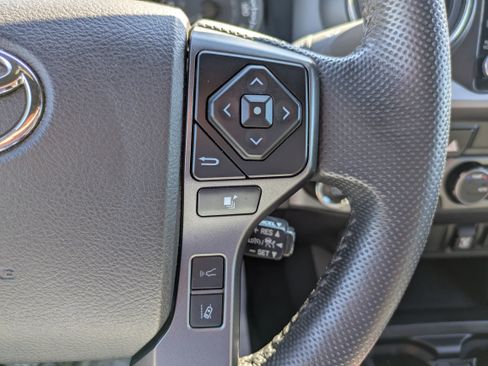 Certified 2023 Toyota Tacoma TRD Off-Road image 21