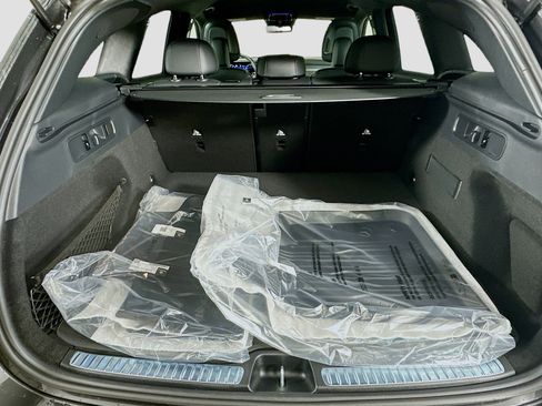 Used 2026 Mercedes-Benz GLC 300 4MATIC image 34