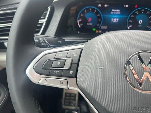 New 2025 Volkswagen Atlas Cross Sport SEL Premium R-Line AWD/4WD image 17