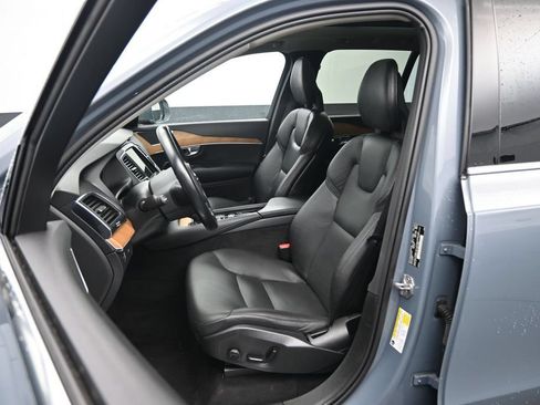 Used 2022 Volvo XC90 T6 Momentum w/ Climate Package AWD/4WD image 20