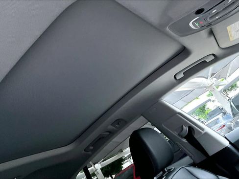 Used 2019 Audi Q8 Premium Plus w/ Premium Plus AWD/4WD image 14