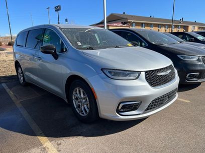 Used 2024 Chrysler Pacifica Touring-L