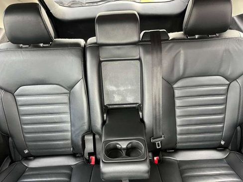 Used 2017 Ford Edge SEL w/ Equipment Group 201A FWD image 24