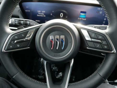 Certified 2025 Buick Envision Preferred image 25