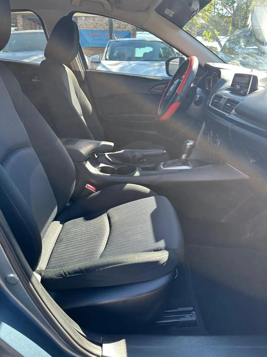 Used 2015 MAZDA MAZDA3 i SV FWD image 14