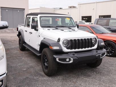 Used 2024 Jeep Gladiator Sport