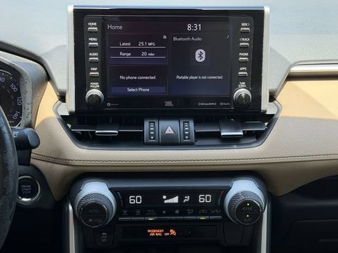 Used 2019 Toyota RAV4 XLE Premium FWD image 16