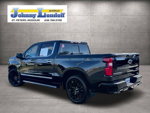 Used 2024 Chevrolet Silverado 1500 High Country image 3