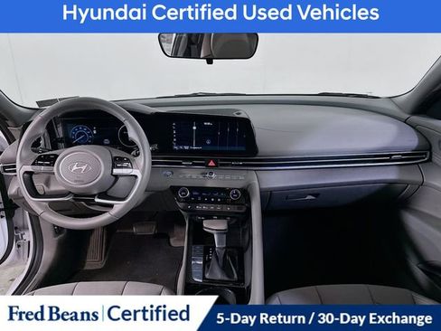 Used 2025 Hyundai Elantra SEL FWD image 21