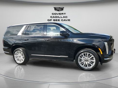 Certified 2025 Cadillac Escalade Premium Luxury image 12